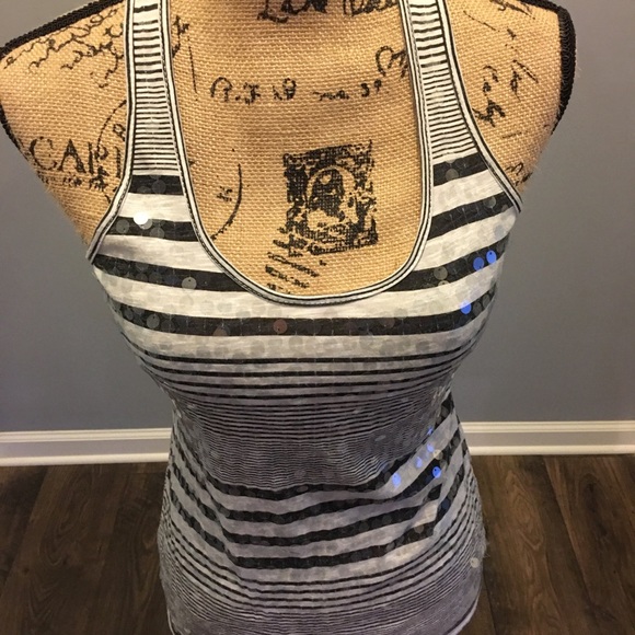 Tank top - Picture 5 of 16